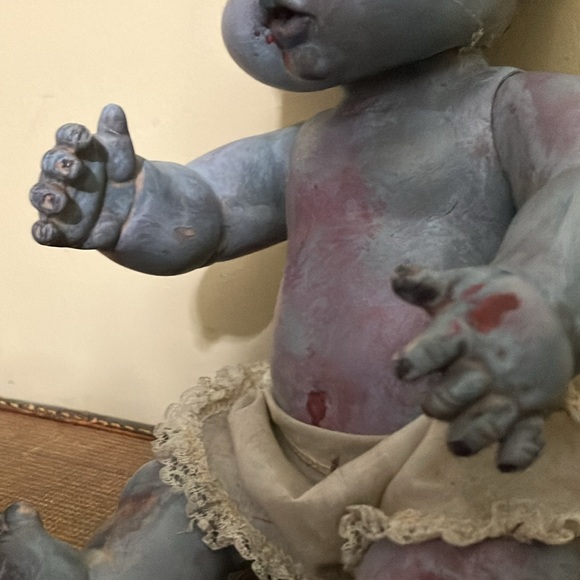 Creepy Scary Zombie Hand Painted Doll Prop Decor - Picture 8 of 9
